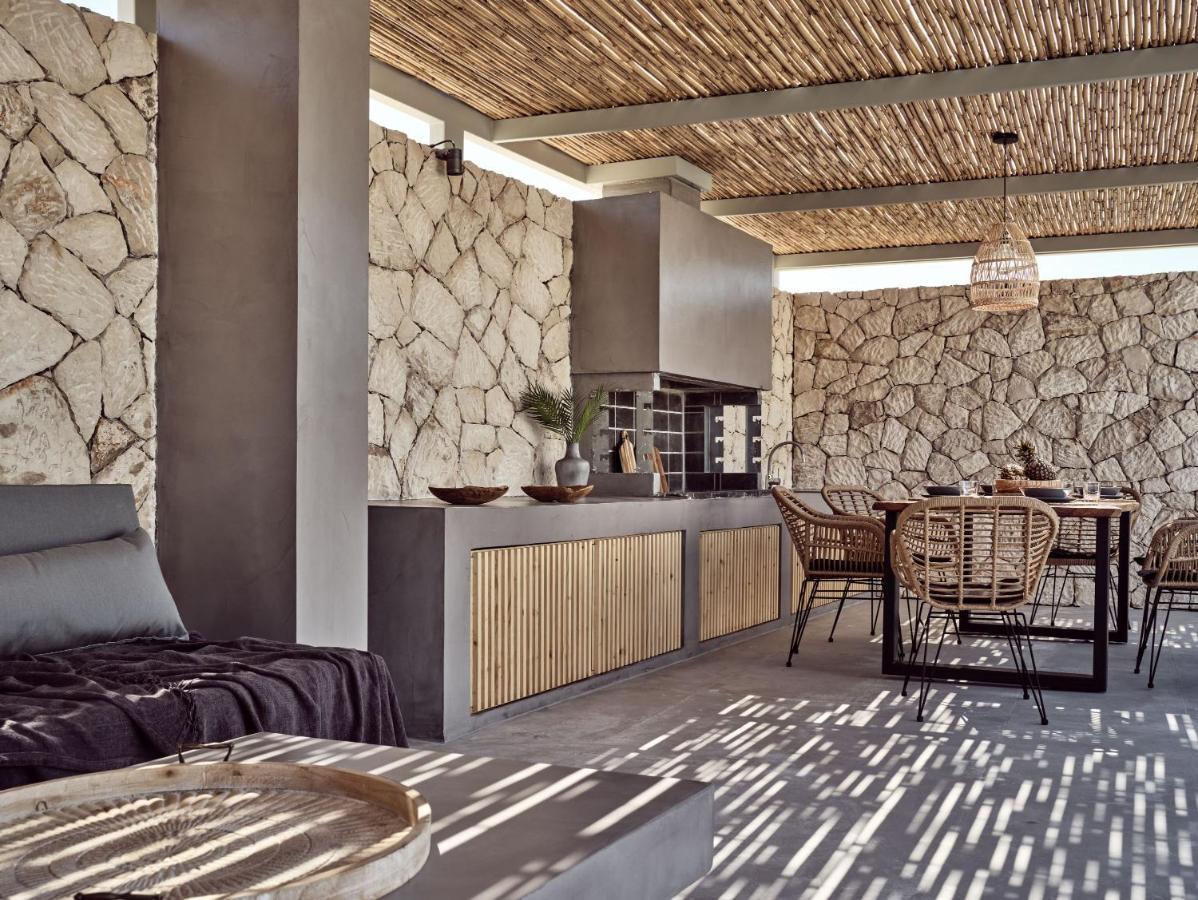 Noema Villa - Stylish Villa With Scenic Serenity, By Zantewize Sarakinádhon Exterior photo