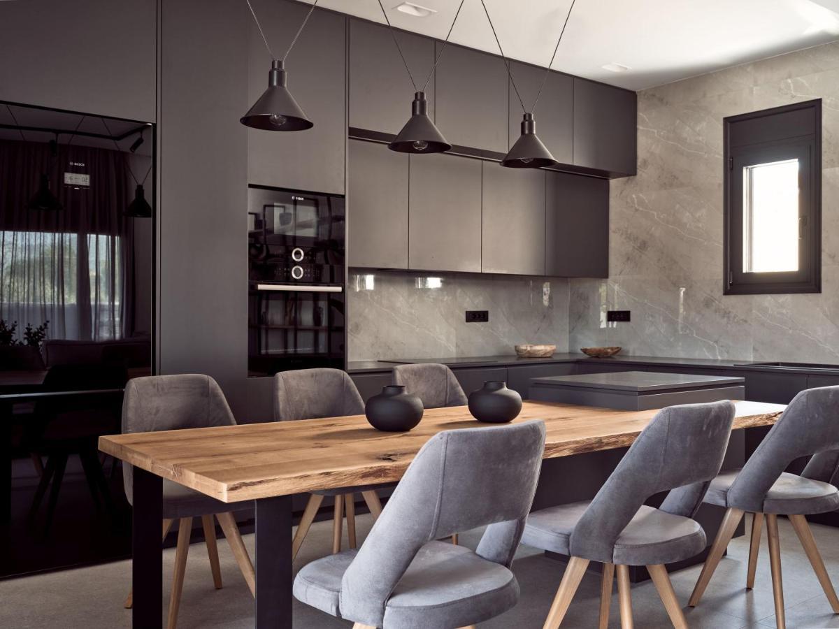 Noema Villa - Stylish Villa With Scenic Serenity, By Zantewize Sarakinádhon Exterior photo